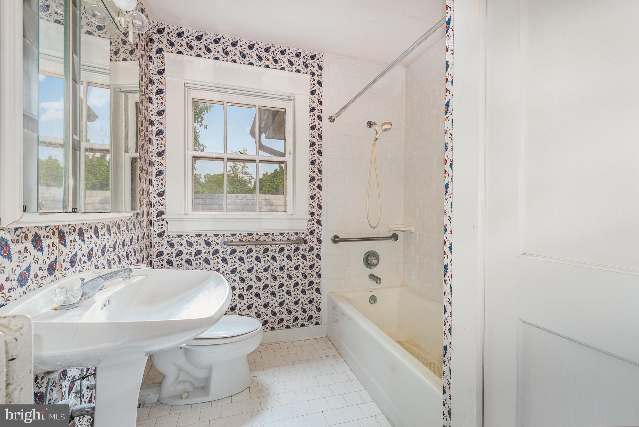 316 Suffolk Road Baltimore, MD 21218 - Photo 20 of 40