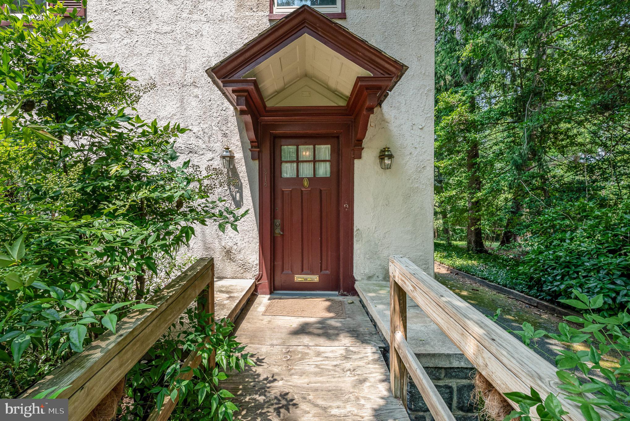 316 Suffolk Road Baltimore, MD 21218 - Photo 2 of 40