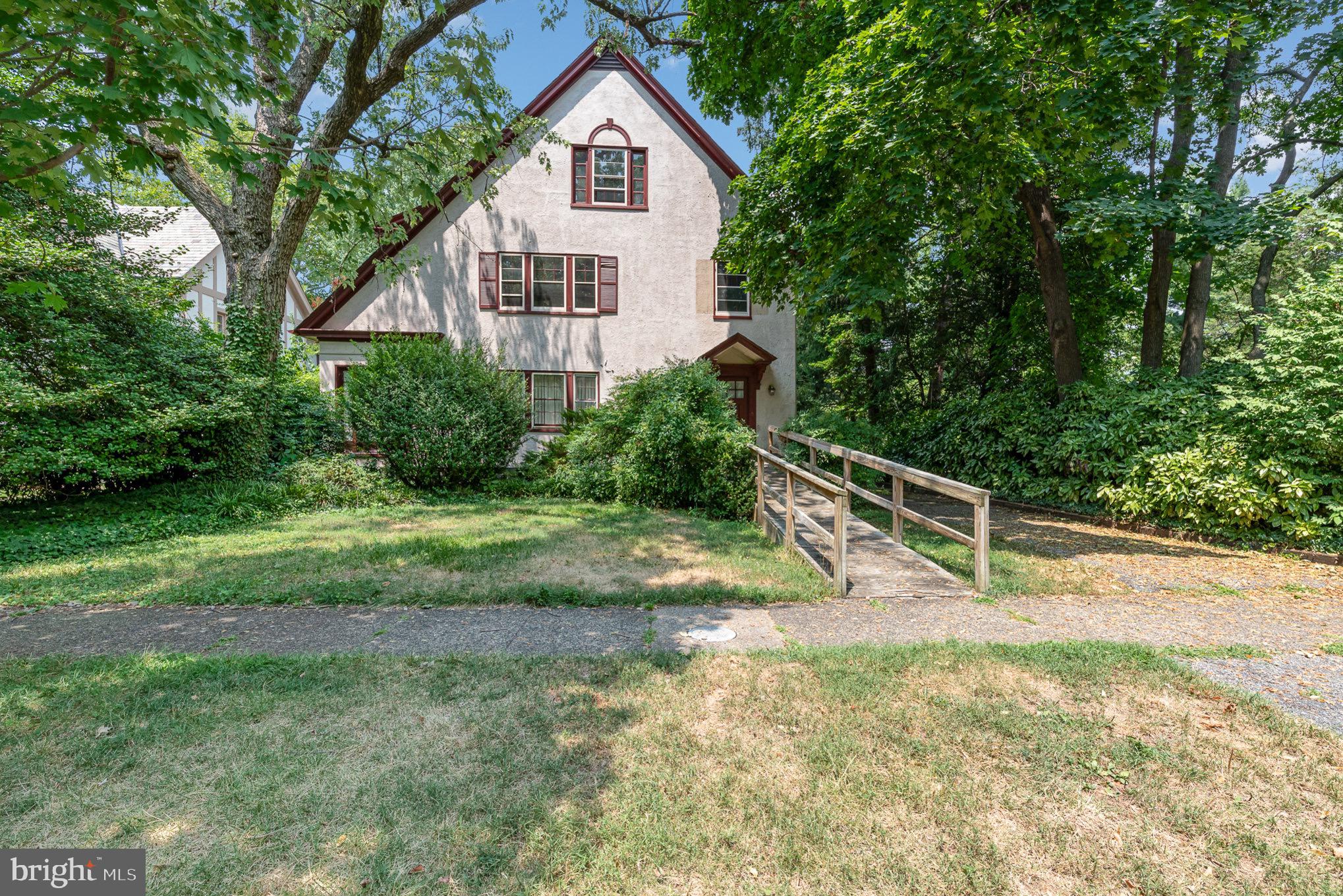 316 Suffolk Road Baltimore, MD 21218 - Photo 3 of 40