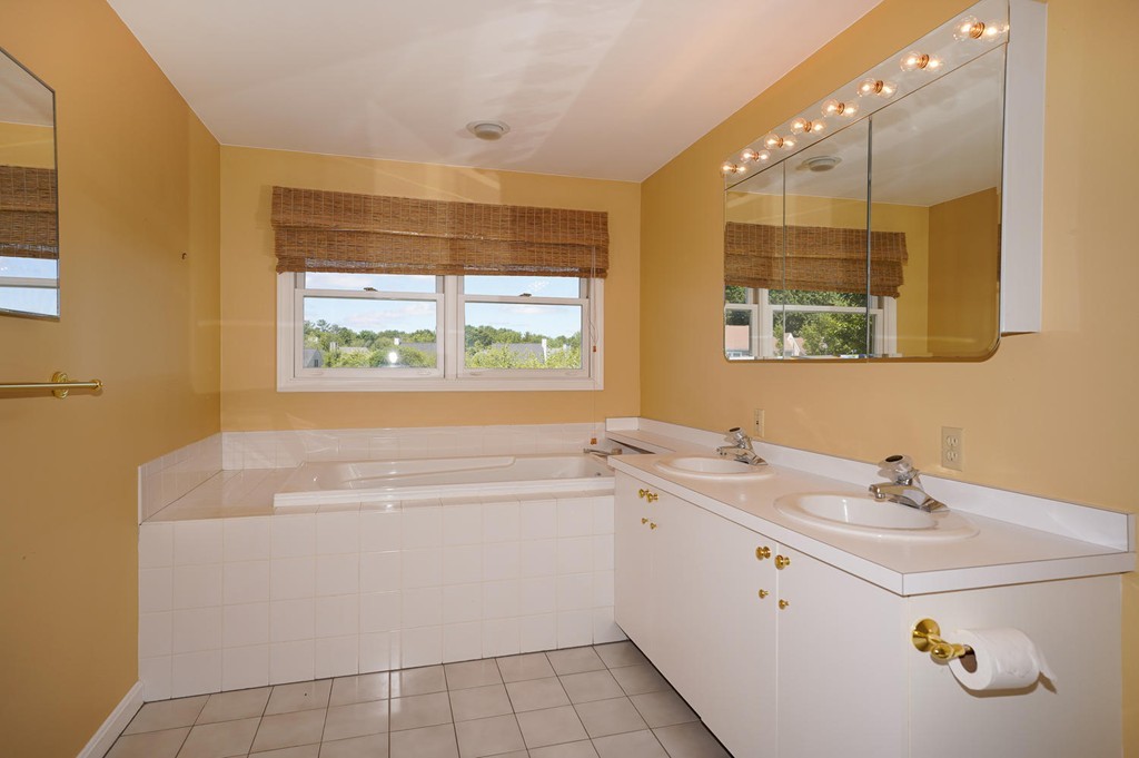 23 Merganser Way, Unit 23 Walpole, MA 02081 - Photo 22 of 29
