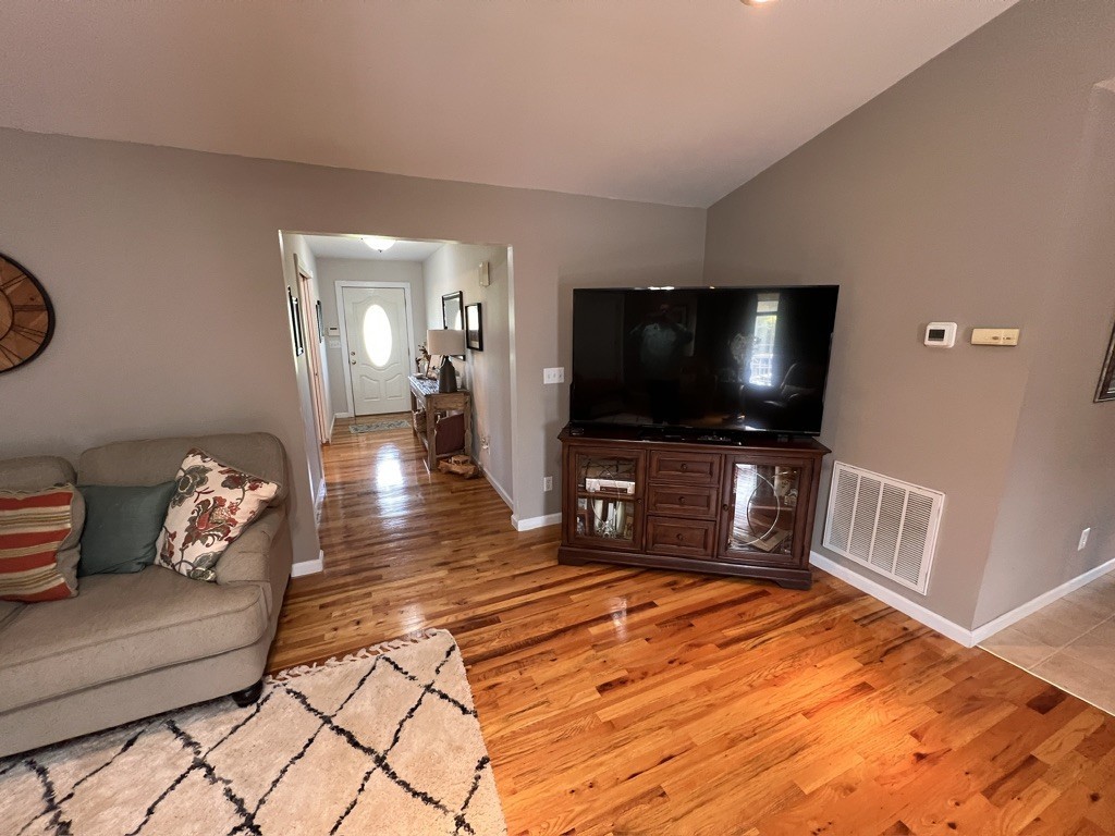 455 Morgan Ridge North Coalmont, TN 37387 - Photo 5 of 42