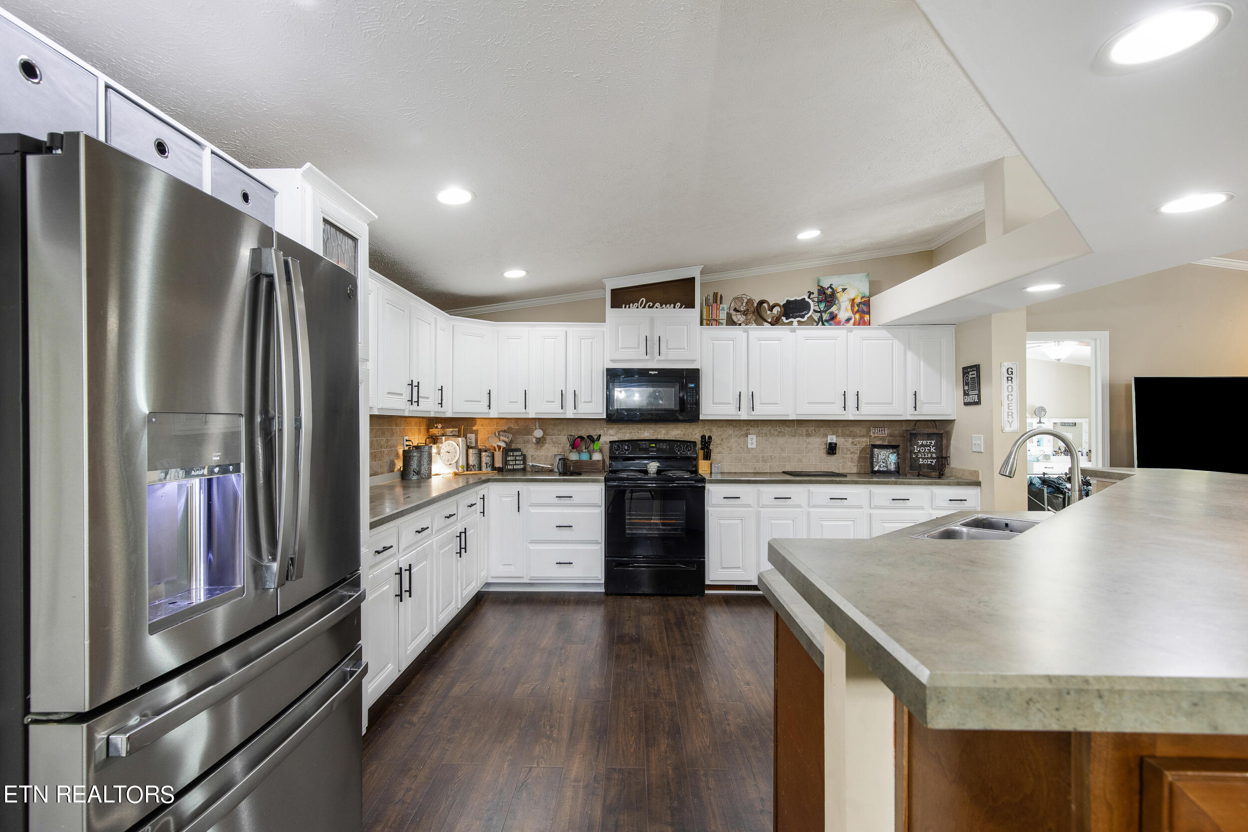 836 Hillvale Road Andersonville, TN 37705 - Photo 14 of 34 25_kitchen