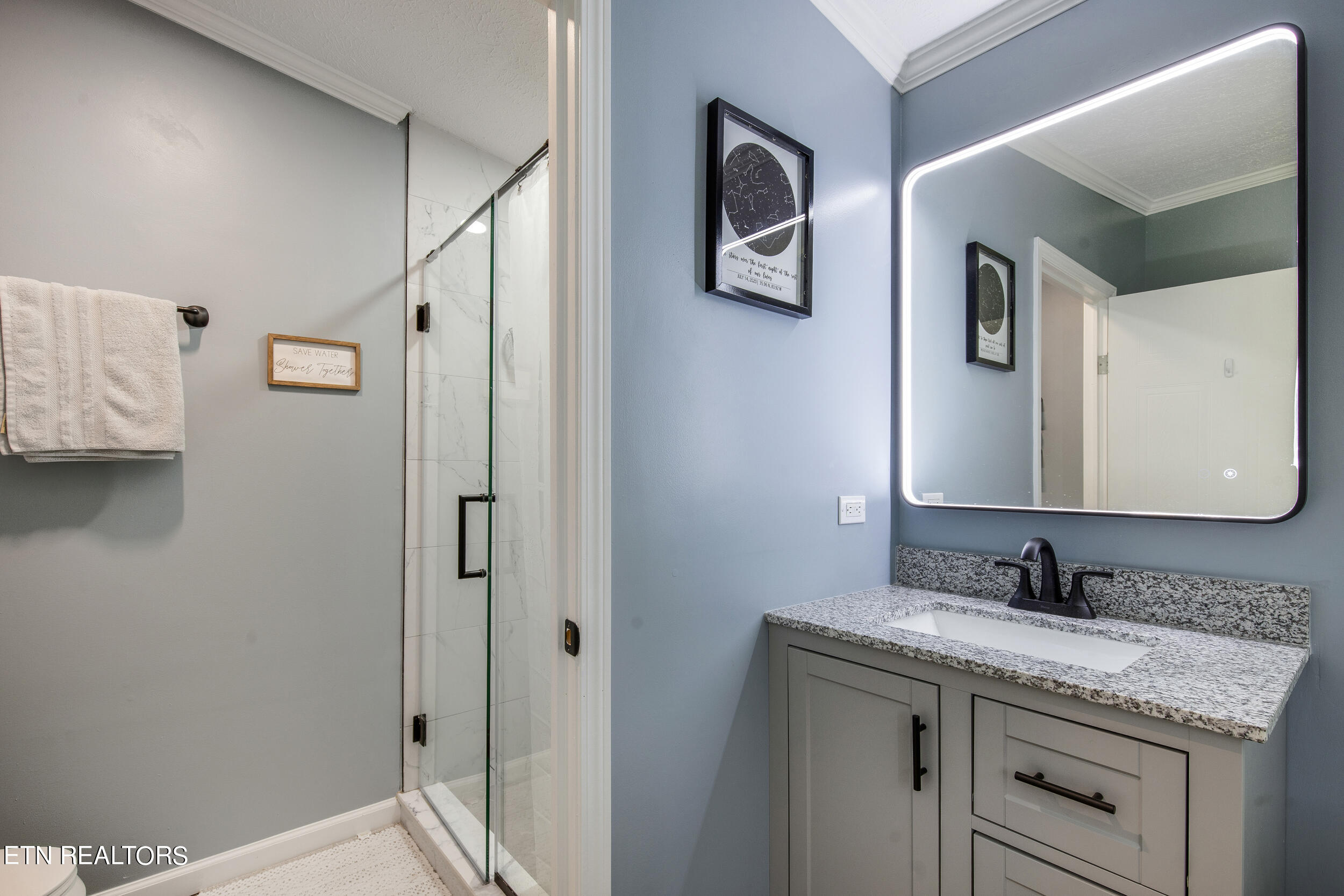 836 Hillvale Road Andersonville, TN 37705 - Photo 24 of 34 34_primary shower