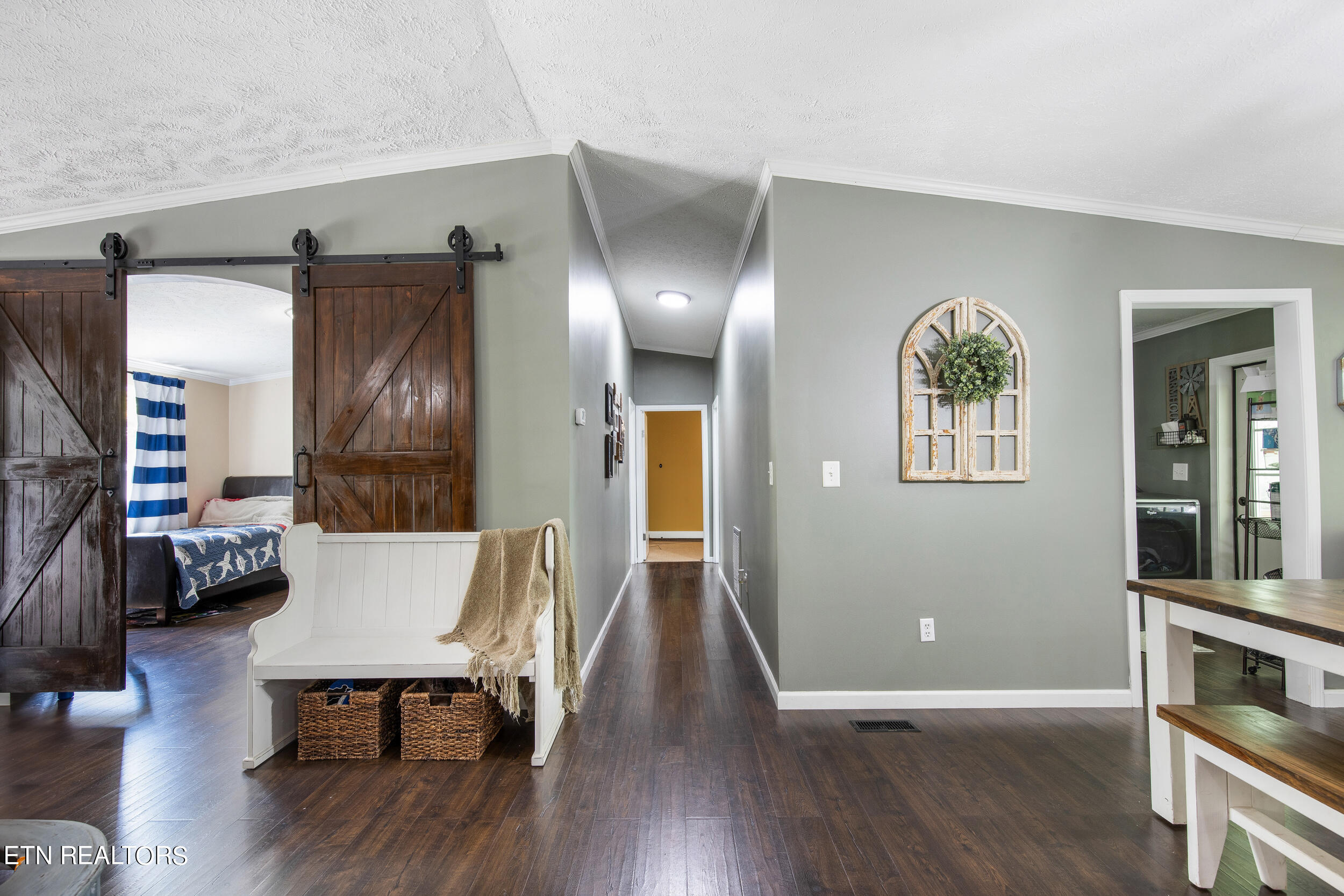 836 Hillvale Road Andersonville, TN 37705 - Photo 26 of 34 18_hallway