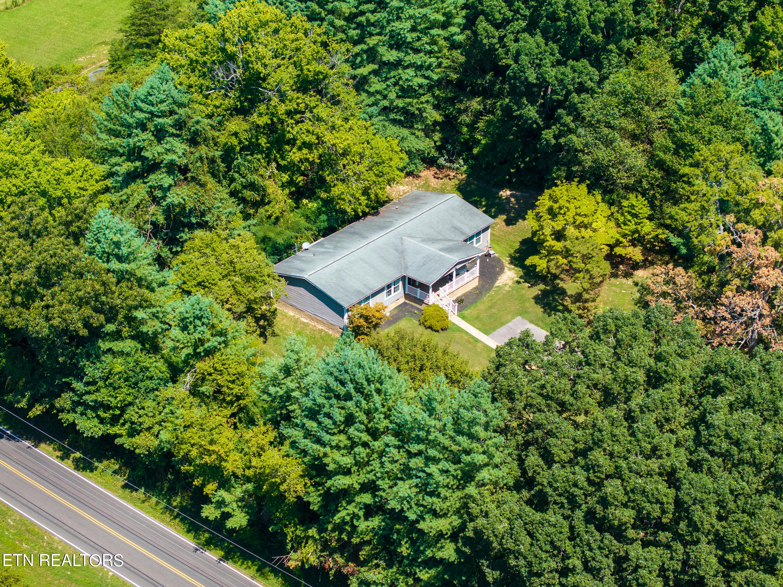 836 Hillvale Road Andersonville, TN 37705 - Photo 32 of 34 8_aerial