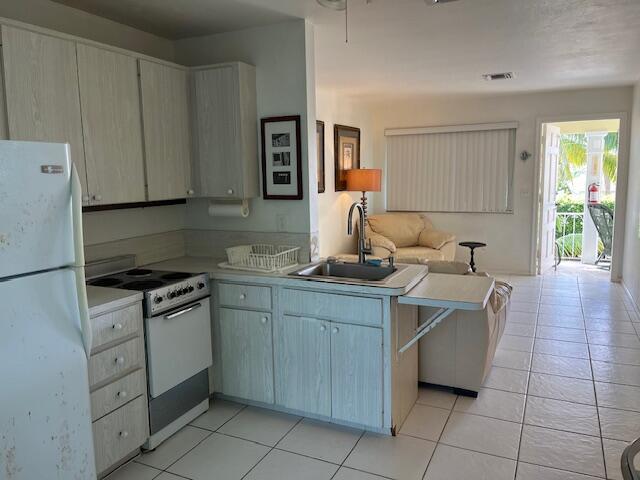 1172 Surf Road, Unit A3 Riviera Beach, FL 33404 - Photo 7 of 9 beyc67cb1fc5dc2ed