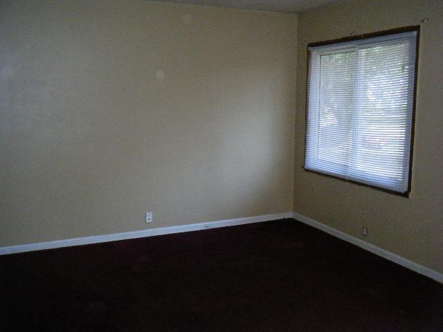 677 South Ashburton Road Columbus, OH 43213 - Photo 2 of 8 Gallery Image 2