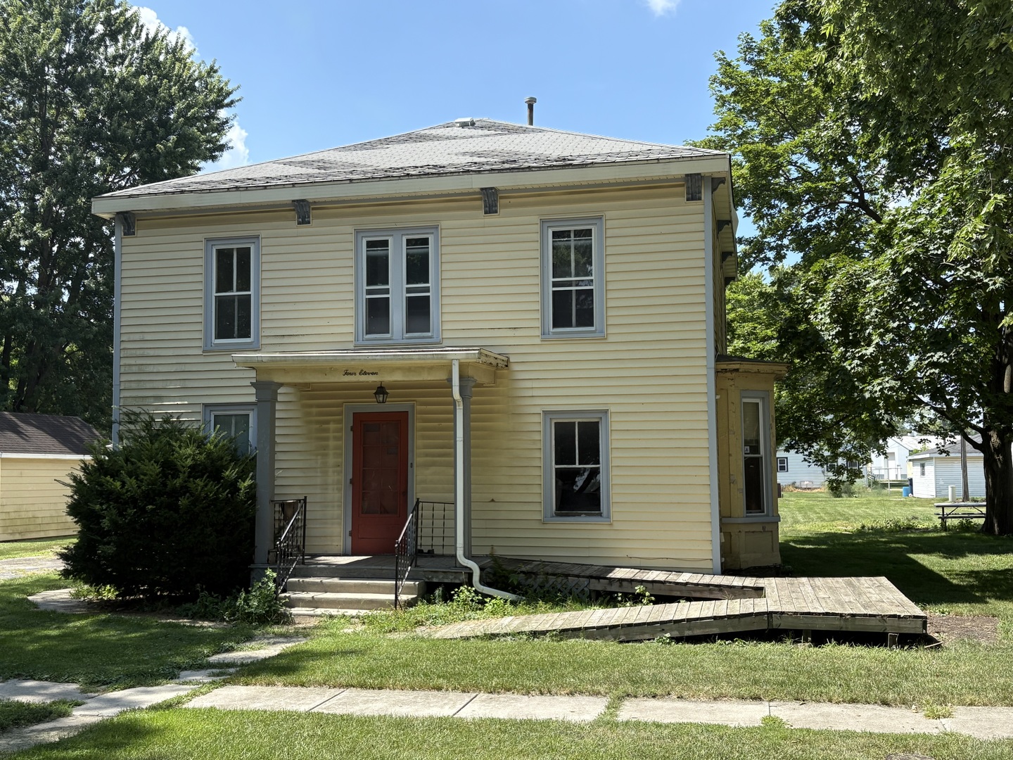 411 Depot Street Mazon, IL 60444 - Photo 34 of 34 a view of a house with yard and plants