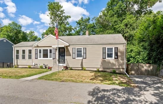 88 Saning Road Weymouth, MA 02191 - Photo 2 of 33 Gallery Image 2