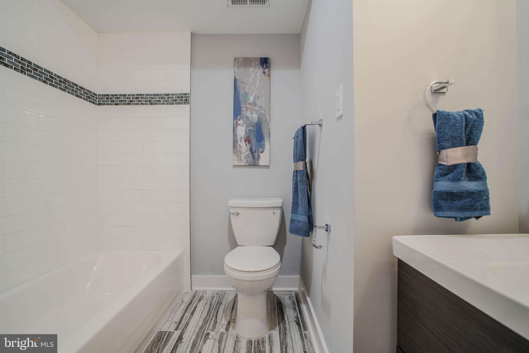 911 South 20th Street Philadelphia, PA 19146 - Photo 25 of 45 2nd Floor Bathroom