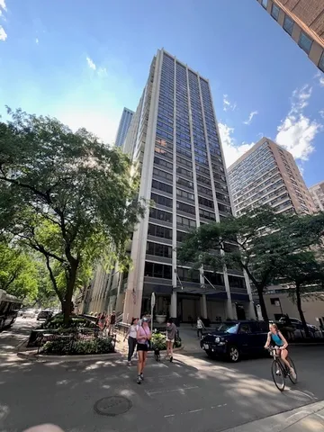 $2,300 | 222 East Pearson Street, Unit 905, Chicago, IL 60611