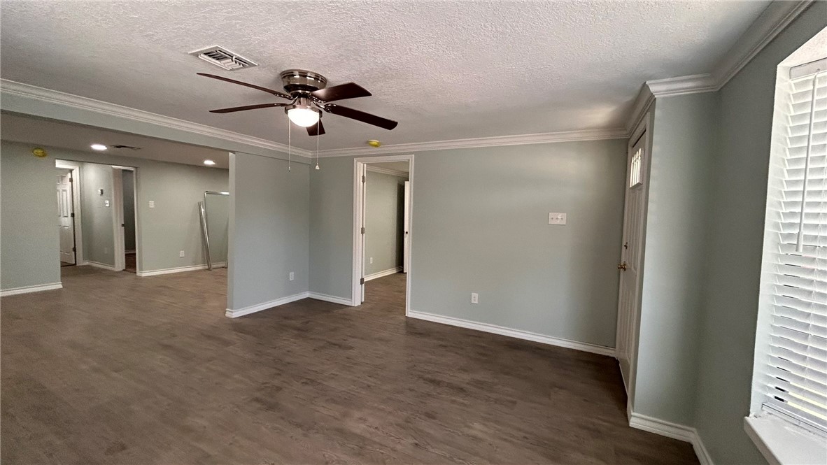 201 Volpe Circle Gregory, TX 78374 - Photo 4 of 34