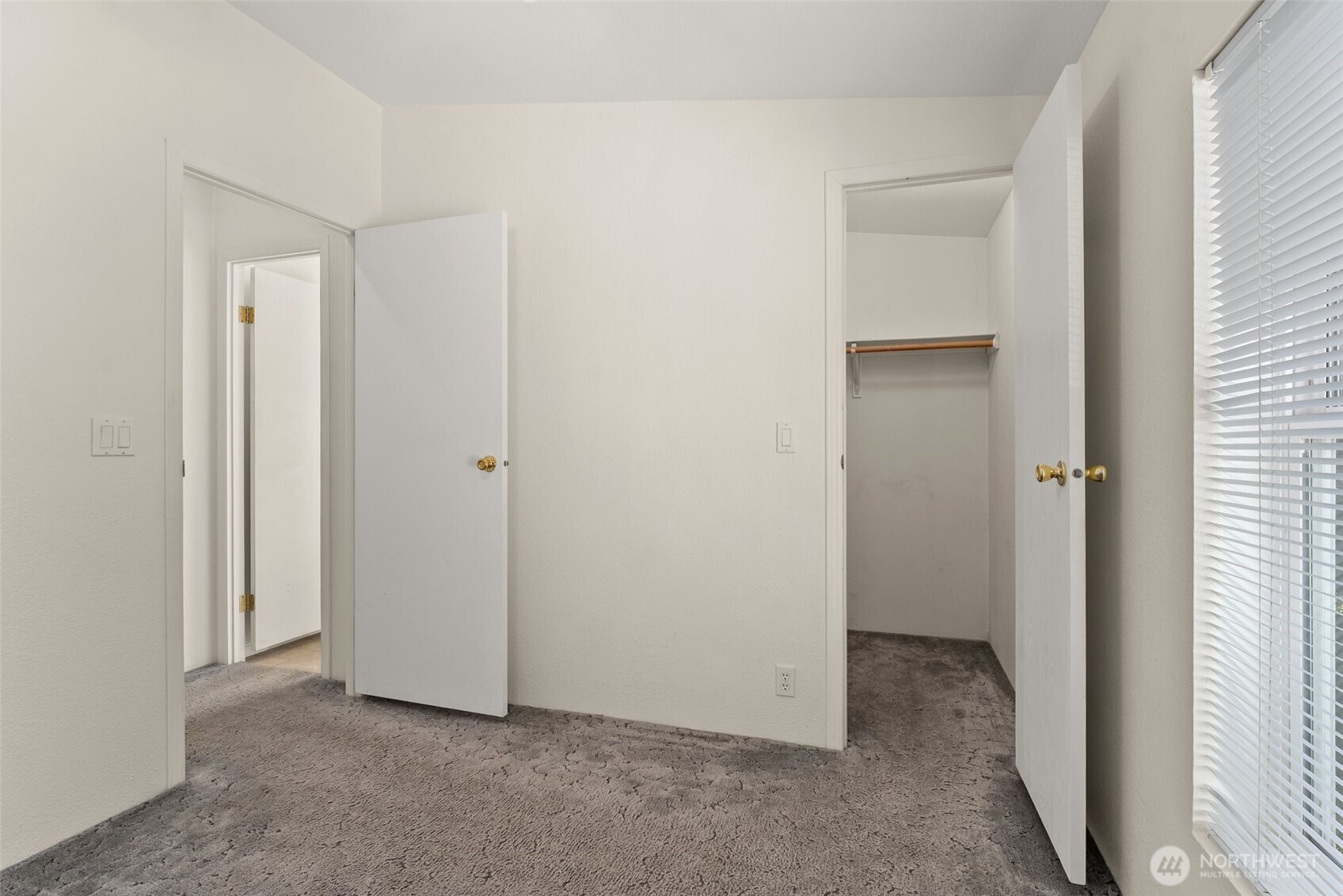312 McGlaughlin Road Winlock, WA 98596 - Photo 18 of 40 a view of an empty room