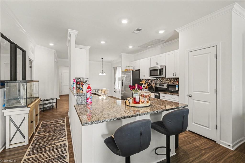 633 Cam Circle High Point, NC 27265 - Photo 9 of 26