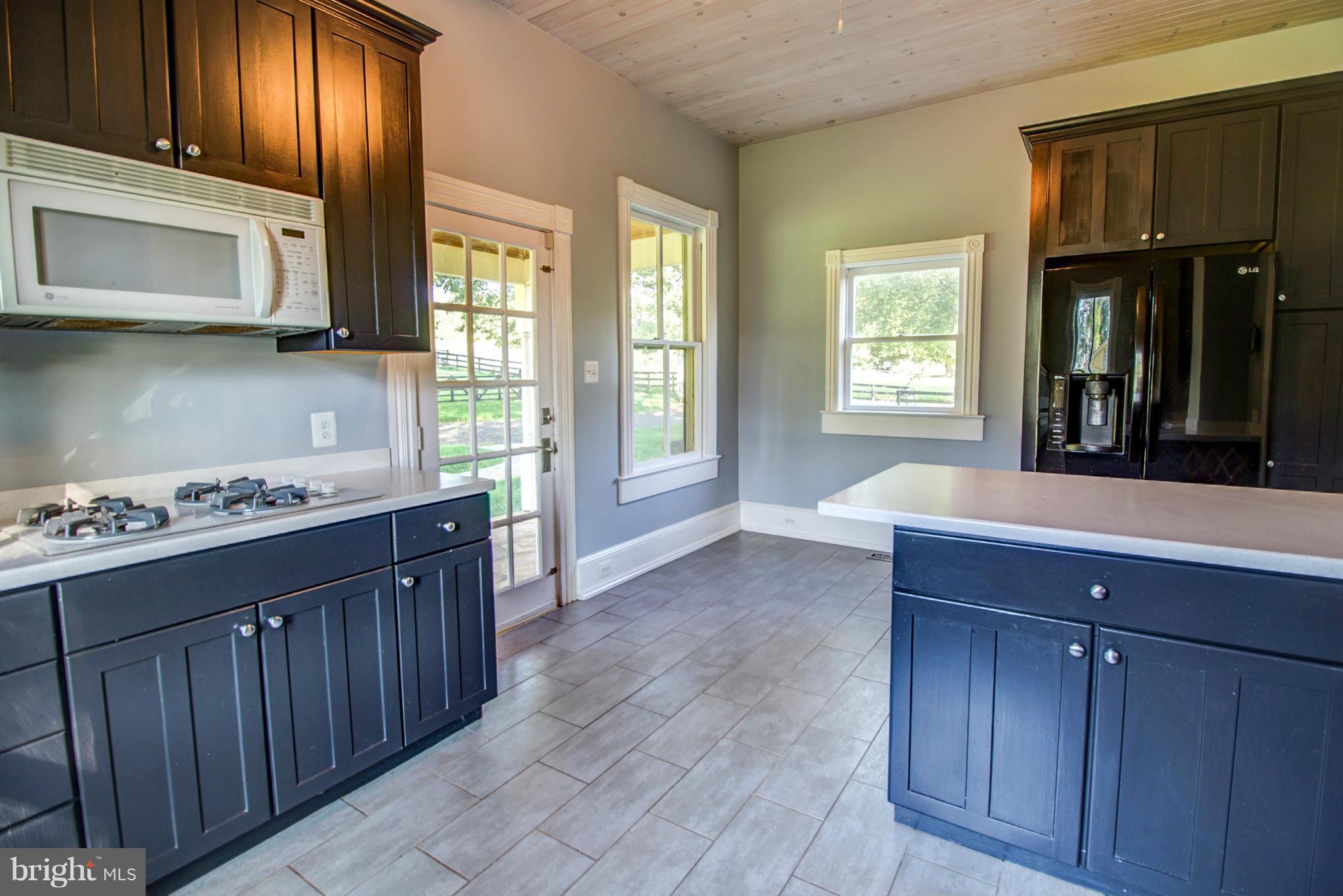 5111 Casanova Road Midland, VA 22728 - Photo 20 of 30 Kitchen