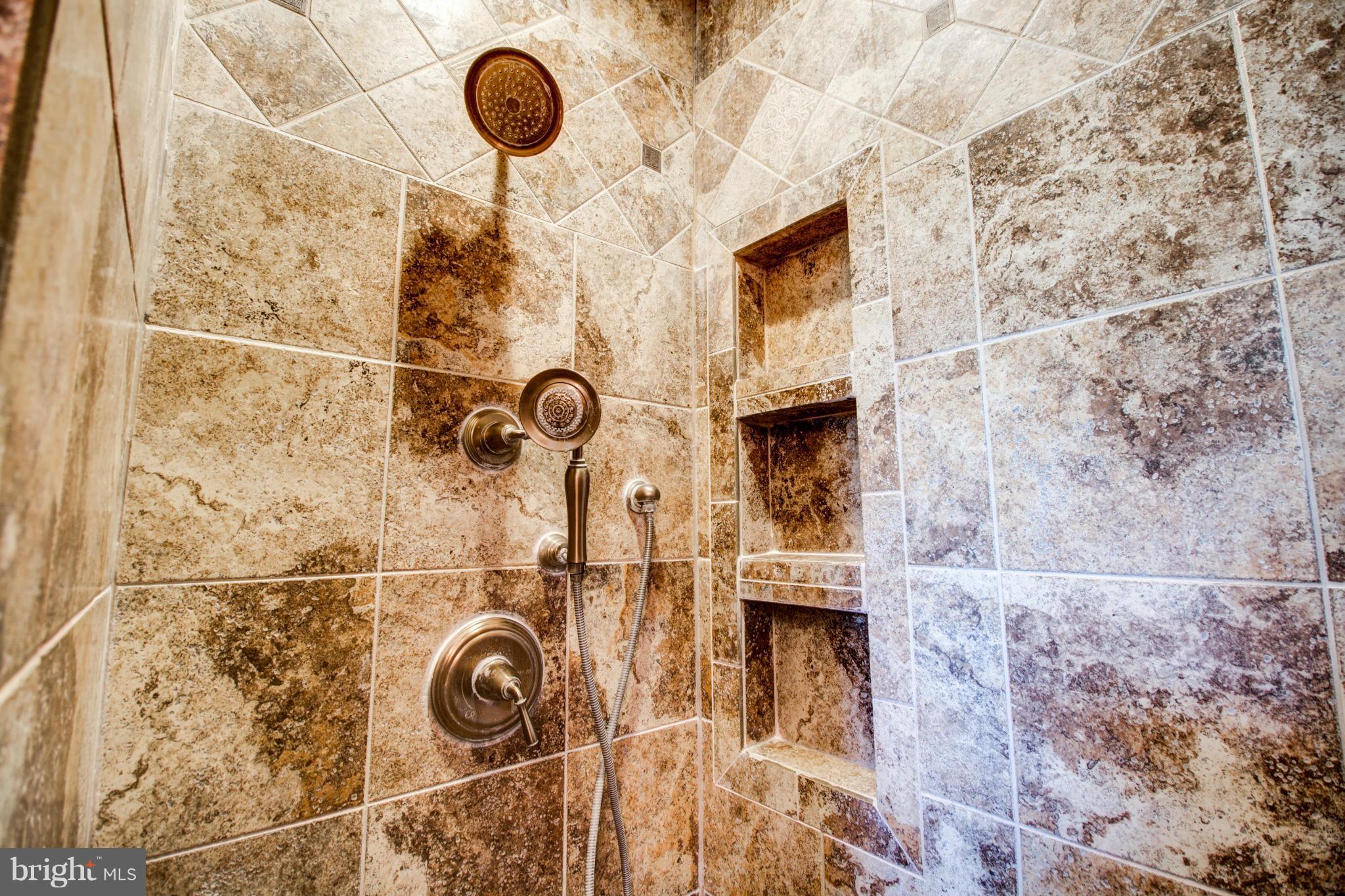 5111 Casanova Road Midland, VA 22728 - Photo 25 of 30 Bath (Master)