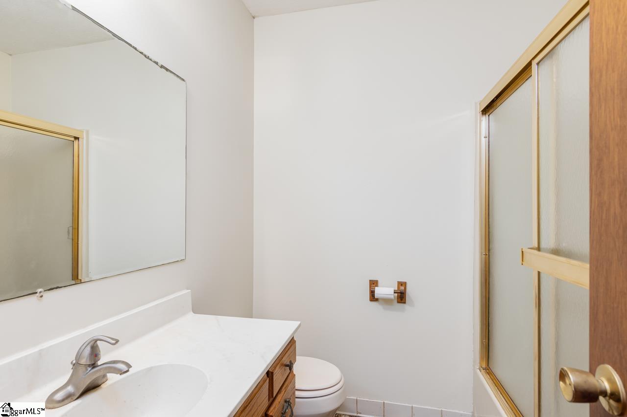 4278 Bramlett Church Road Gray Court, SC 29645 - Photo 14 of 31