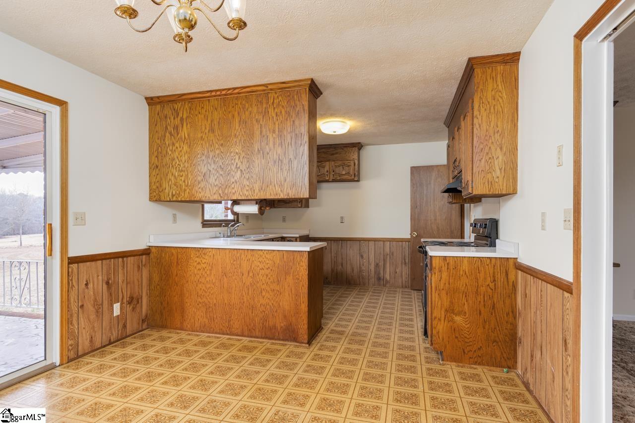 4278 Bramlett Church Road Gray Court, SC 29645 - Photo 8 of 31