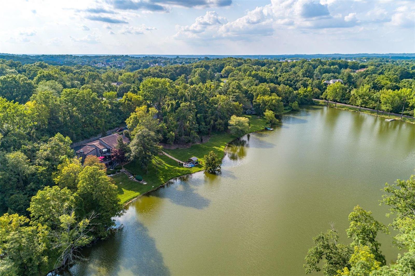 23 Chesterfield Lakes Road Chesterfield, MO 63005 - Photo 16 of 46 Gallery Image 16