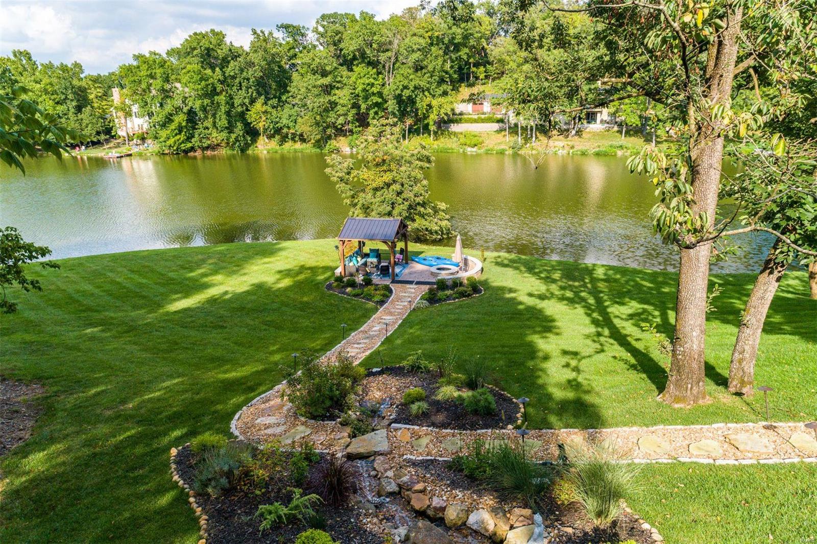 23 Chesterfield Lakes Road Chesterfield, MO 63005 - Photo 8 of 46 Gallery Image 8