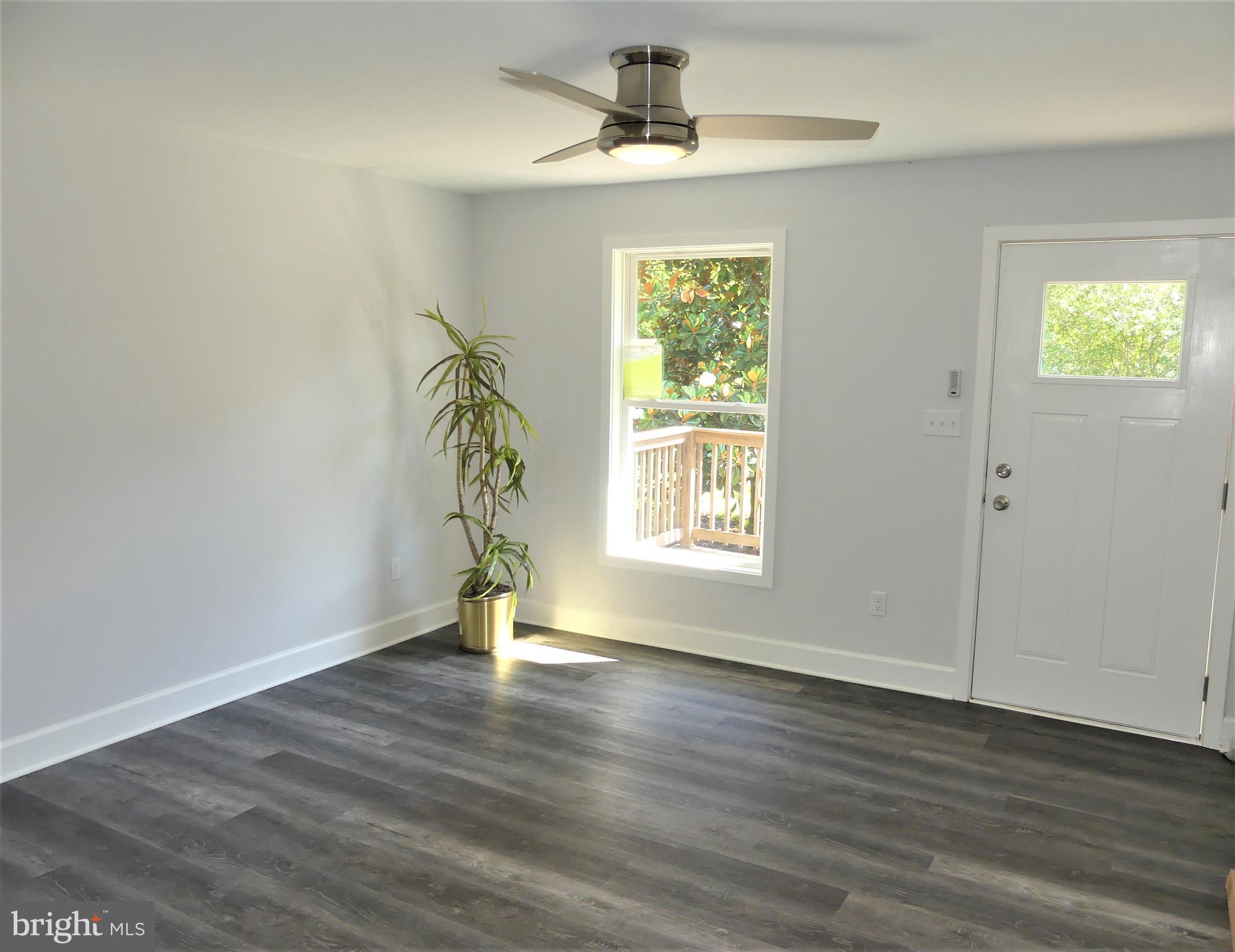 29238 Raccoon Ford Road Burr Hill, VA 22433 - Photo 25 of 30 Spacious family room w/large windows