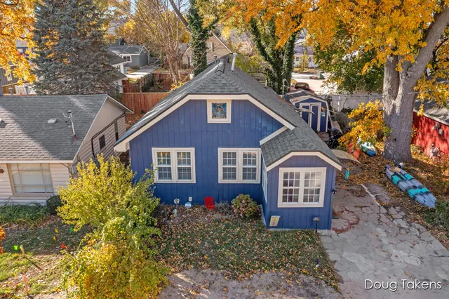 $259,900 | 209 Rex Street, Spring Lake, MI 49456