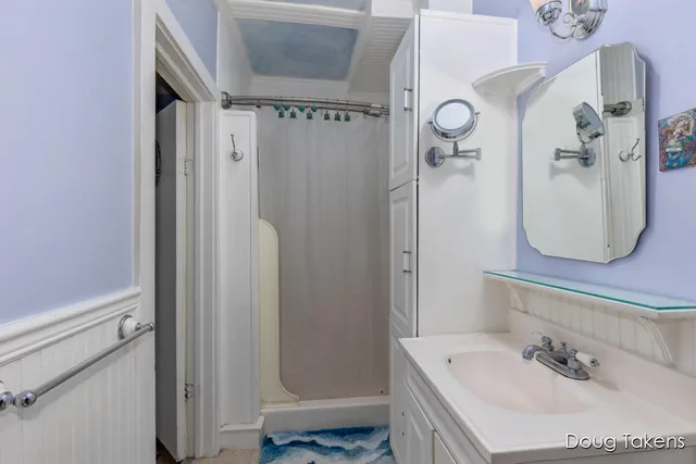 $259,900 | 209 Rex Street, Spring Lake, MI 49456