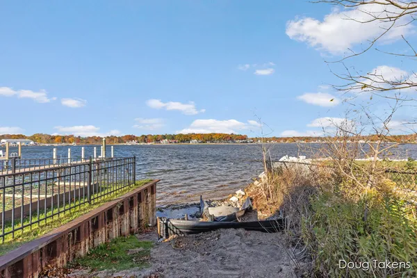 $249,999 | 209 Rex Street, Spring Lake, MI 49456