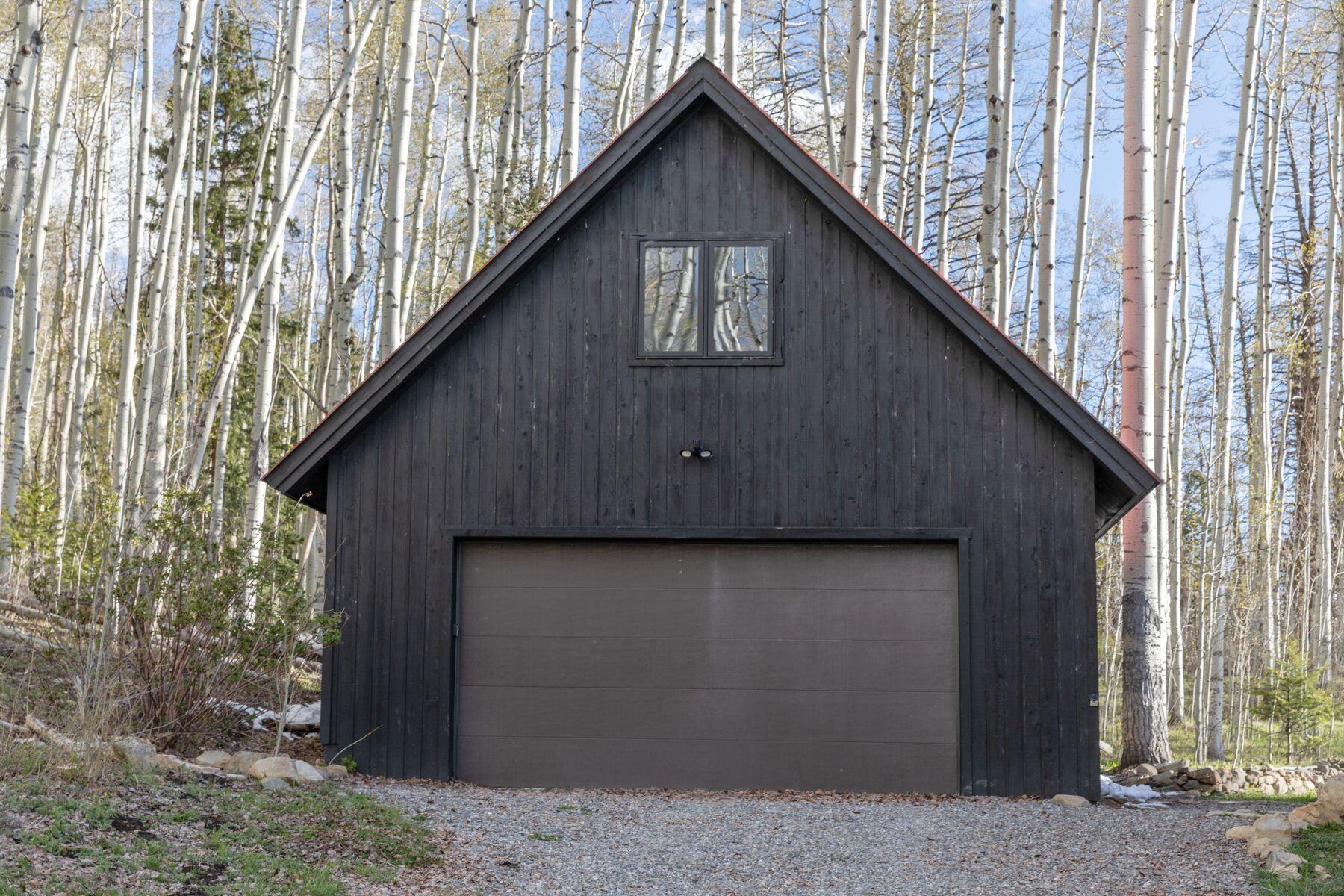 654 Woods Road Placerville, CO 81430 - Photo 23 of 31 Garage