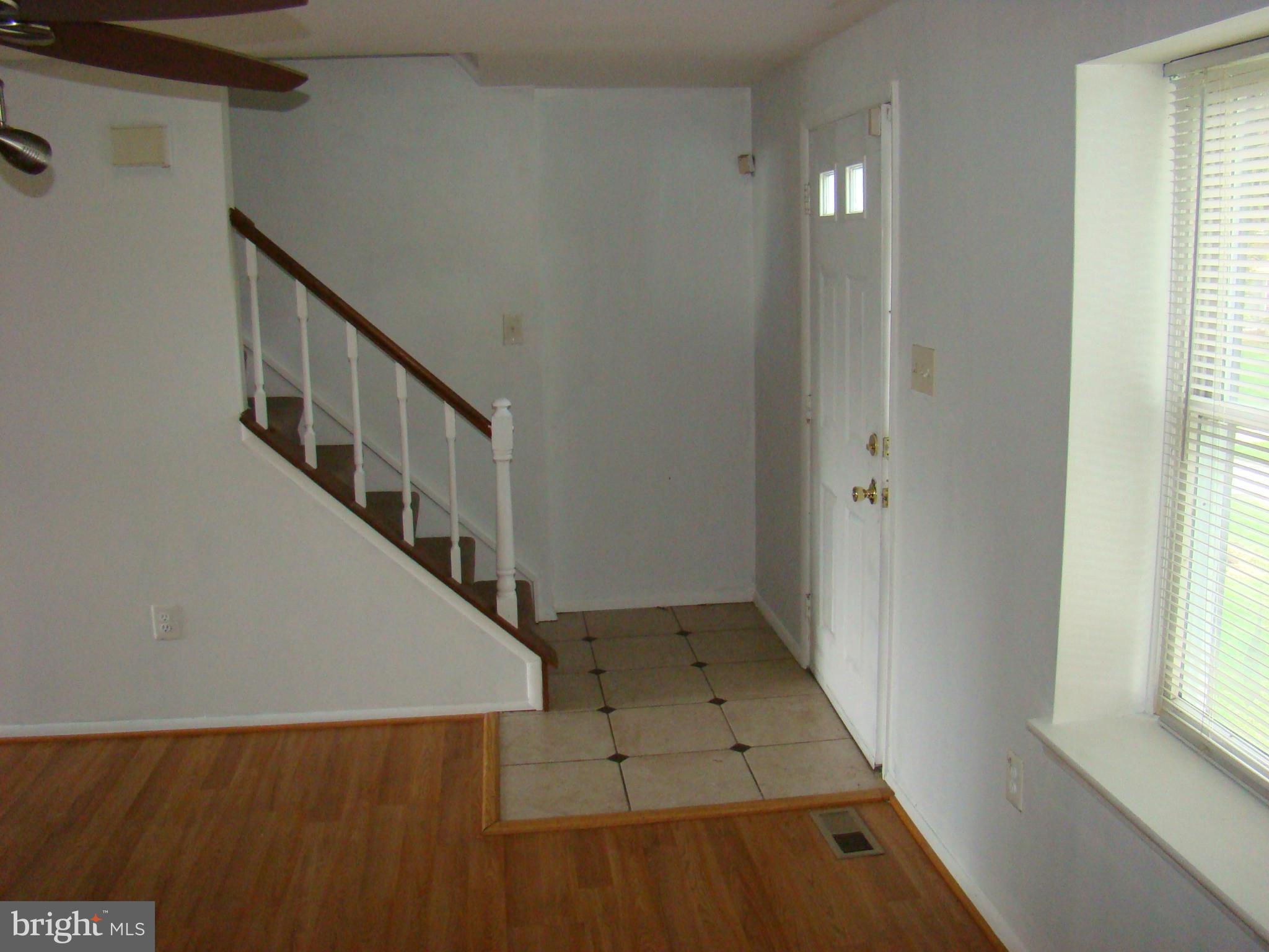 3609 Castle Terrace, Unit 11596 Silver Spring, MD 20904 - Photo 3 of 12 Living Room
