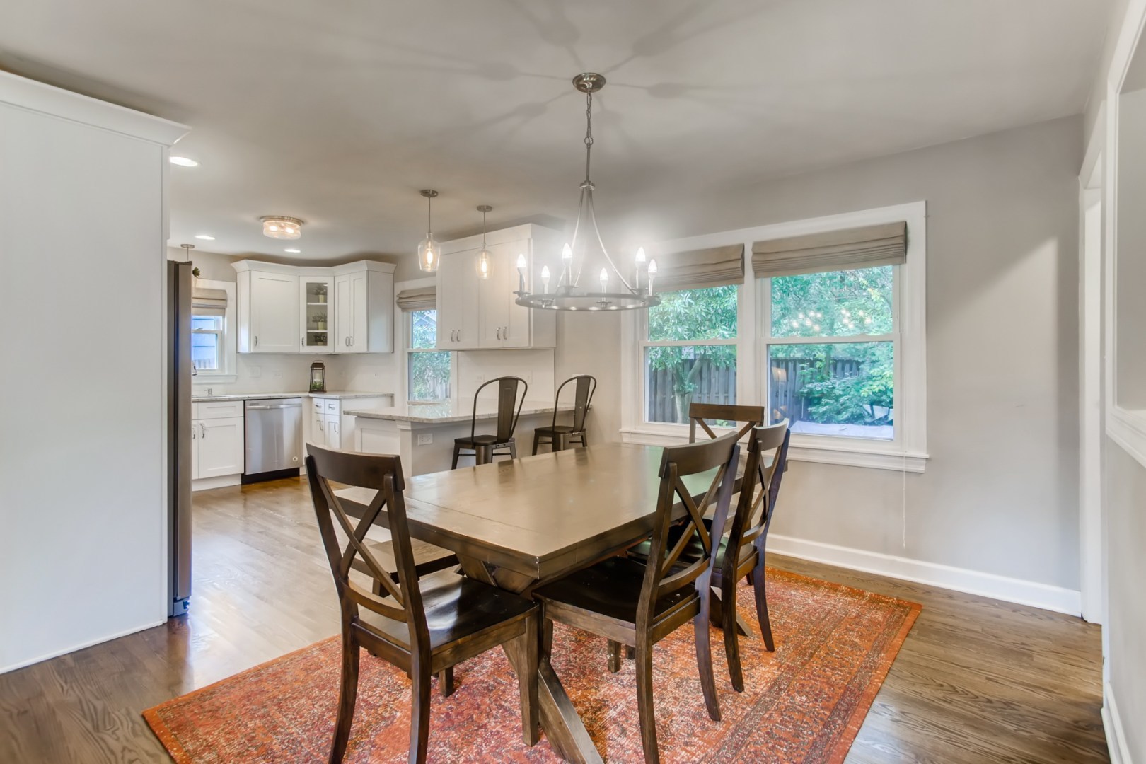 908 Oxford Road Glen Ellyn, IL 60137 - Photo 11 of 32