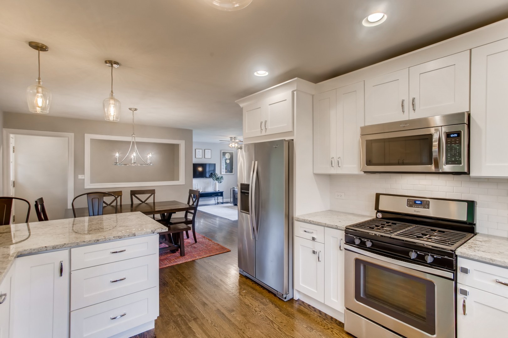 908 Oxford Road Glen Ellyn, IL 60137 - Photo 15 of 32