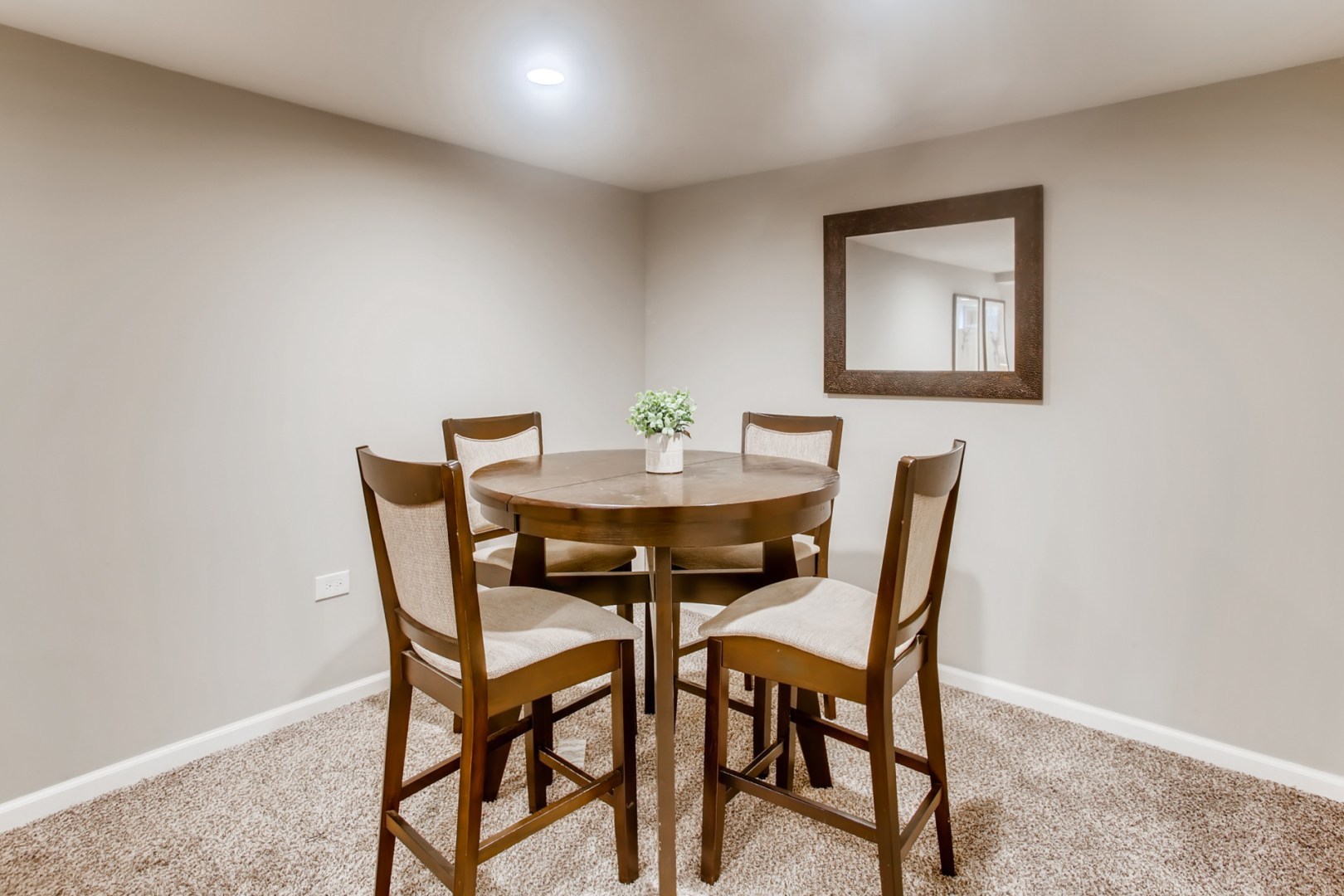 908 Oxford Road Glen Ellyn, IL 60137 - Photo 22 of 32