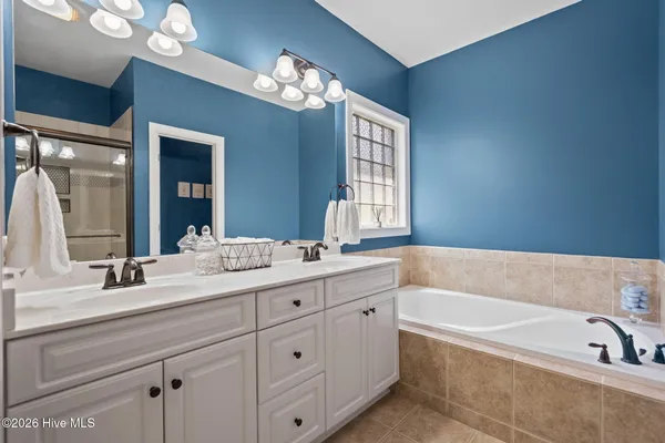 $575,000 | 8256 Ibis Pointe Northeast, Leland, NC 28451