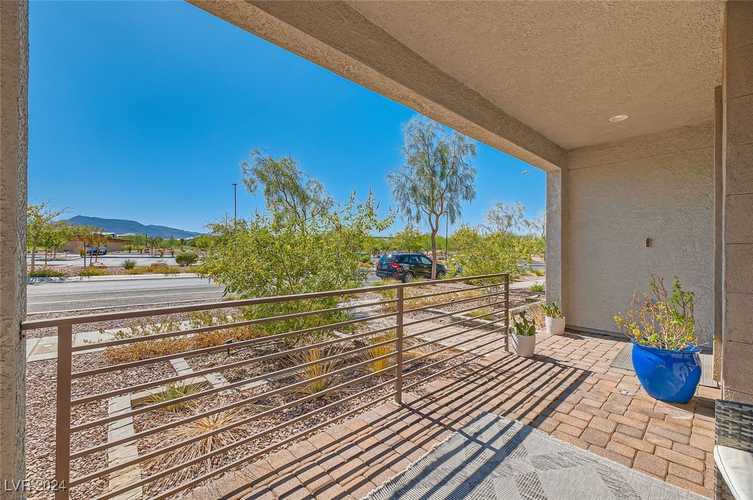 980 East Sunset Road Henderson, NV 89011 - Photo 5 of 37 Gallery Image 5