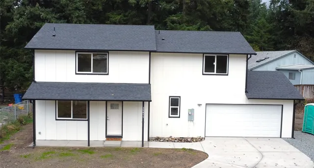 a house that has a lot of windows on it