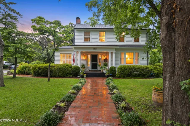 $925,000 | 1801 Chestnut Street, Wilmington, NC 28405