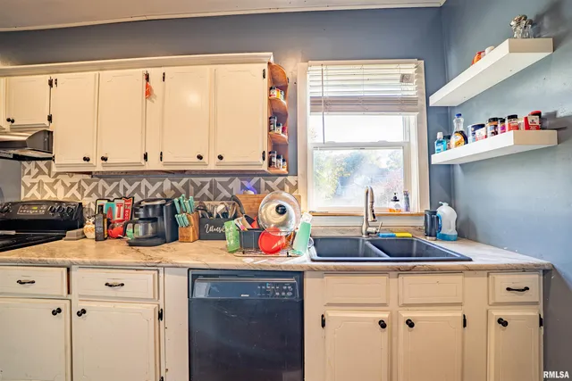 $139,900 | 604 East 3rd Street, Delavan, IL 61734