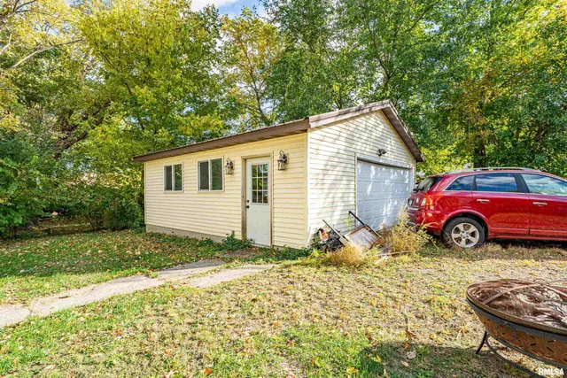 $139,900 | 604 East 3rd Street, Delavan, IL 61734