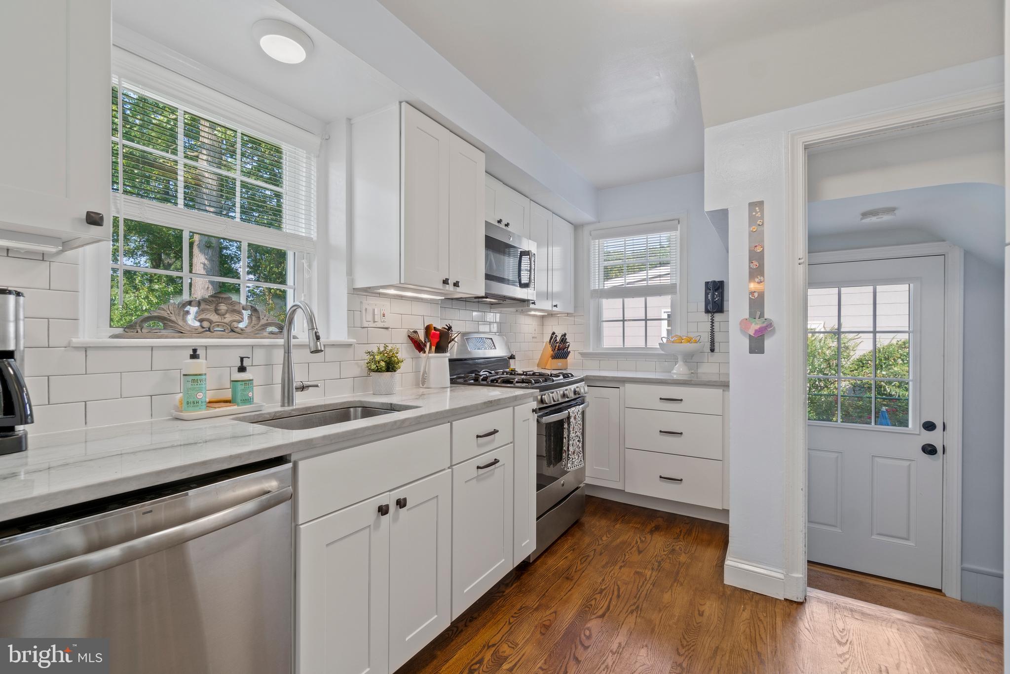 2713 Emmet Road Silver Spring, MD 20902 - Photo 11 of 45 stainless steel appliances
