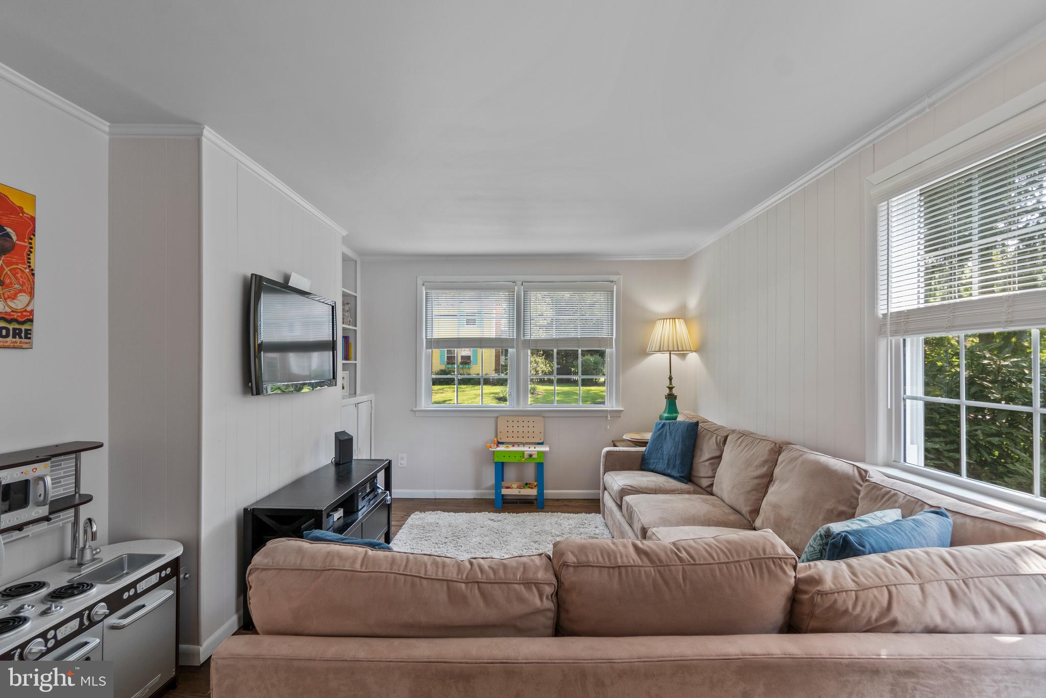 2713 Emmet Road Silver Spring, MD 20902 - Photo 16 of 45 lots of natural light