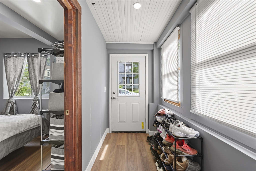 68 Orchard Street Pittsfield, MA 01201 - Photo 5 of 29