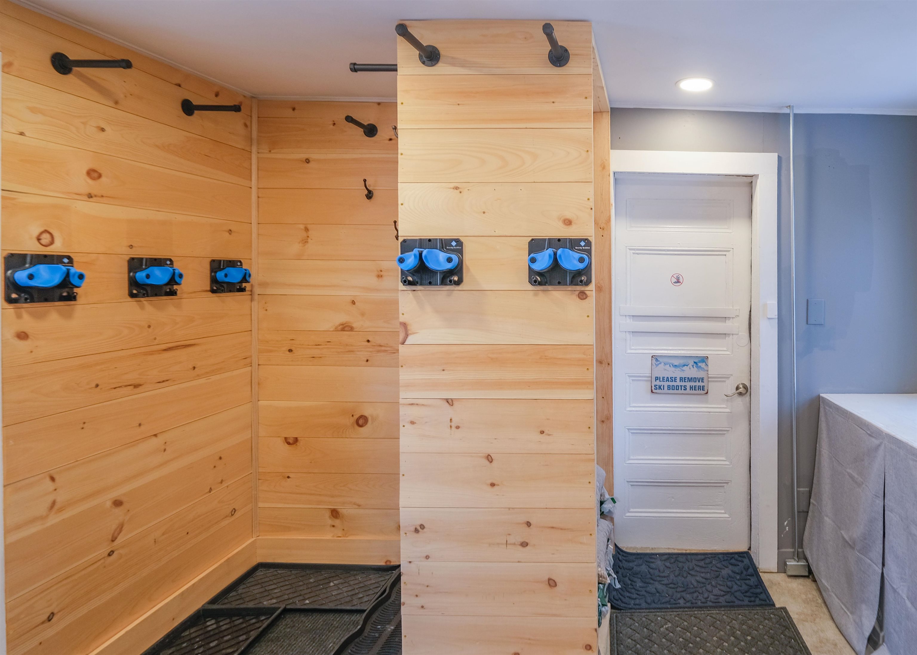 8 Okemo Heights Ludlow, VT 05149 - Photo 4 of 57