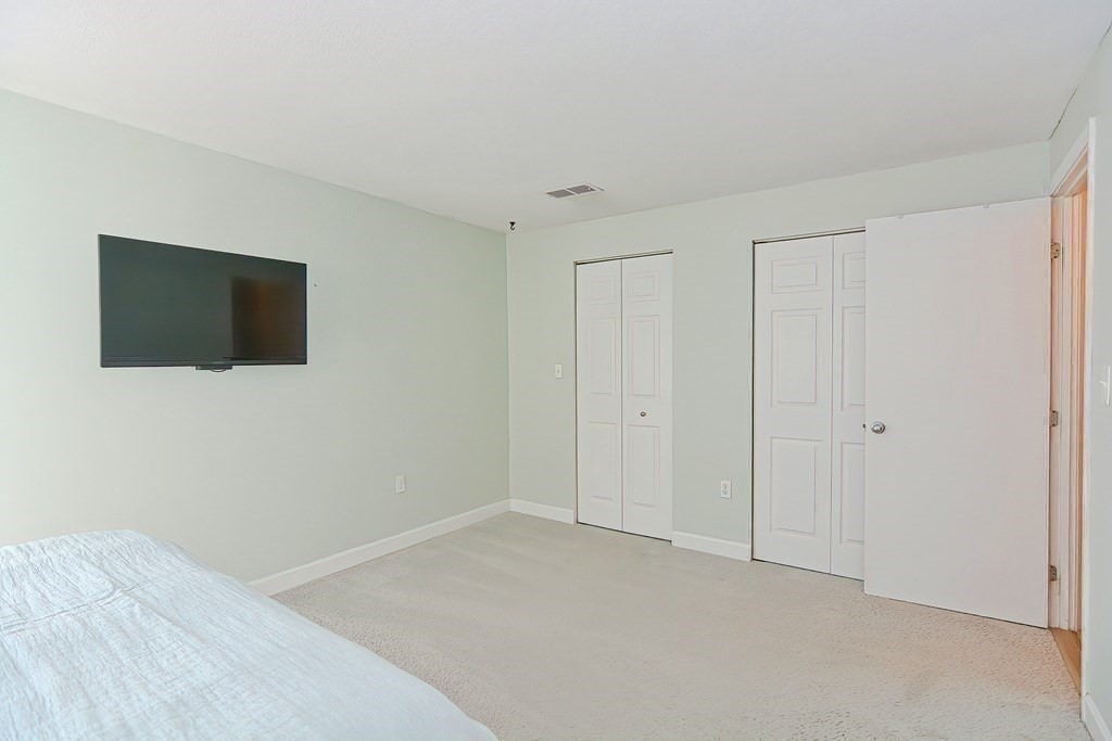 801 Franklin Crossing Road, Unit 801 Franklin, MA 02038 - Photo 20 of 38 a view of an empty room