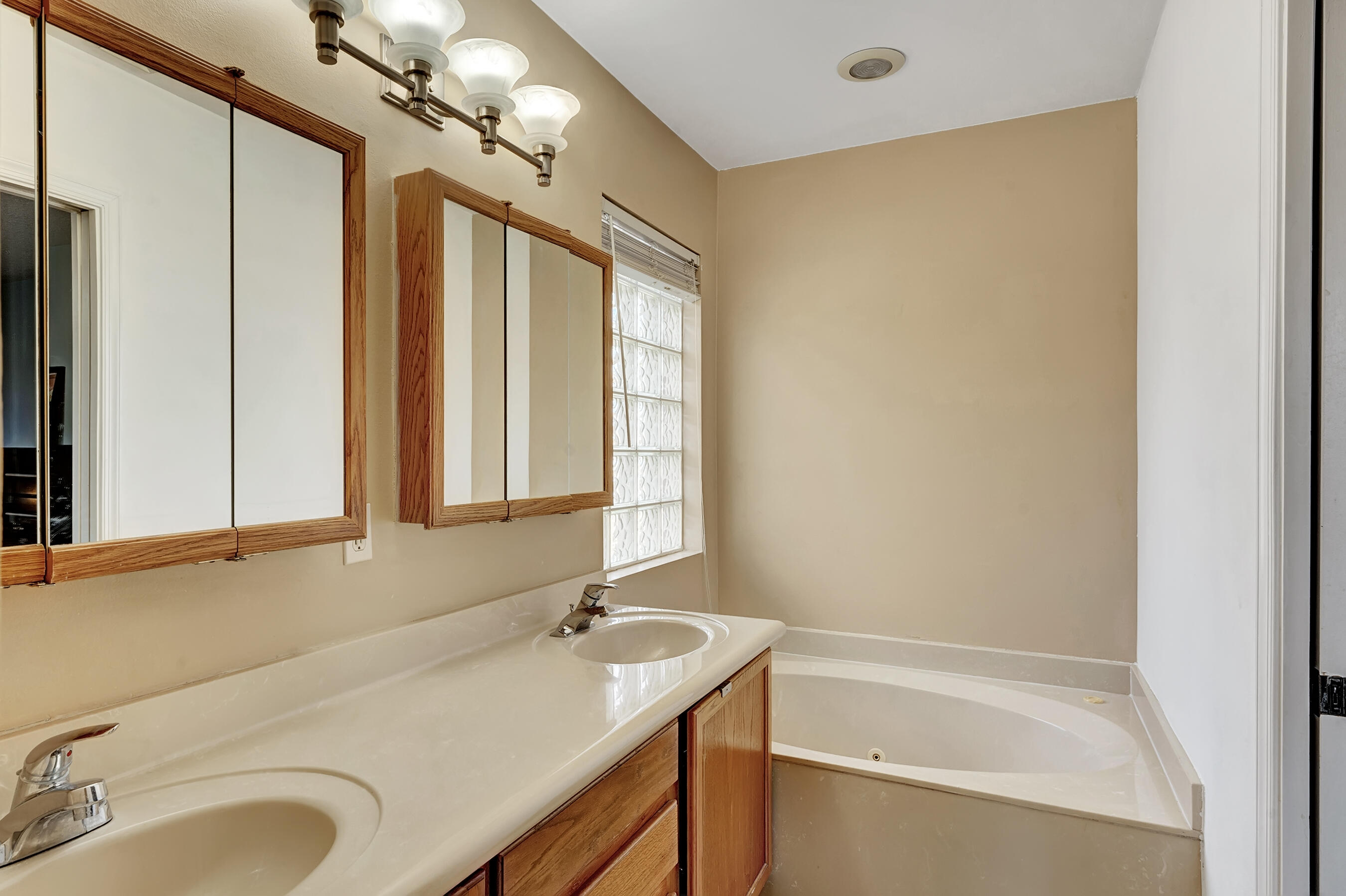 1016 Fosters Mill Road Boynton Beach, FL 33436 - Photo 18 of 36 DSC08786