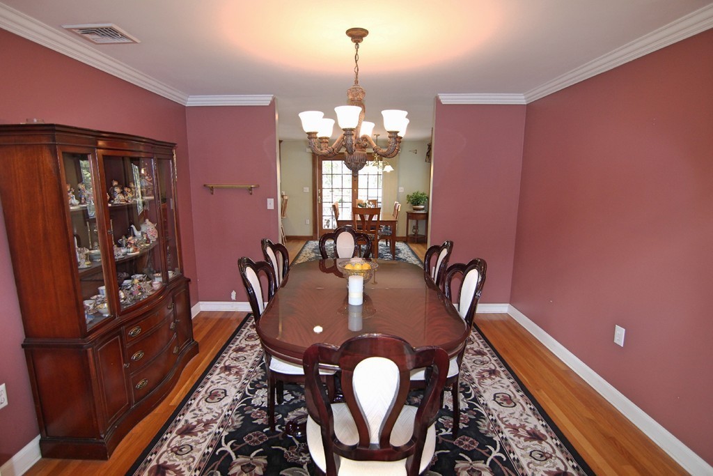 15 Wellington Road Winchester, MA 01890 - Photo 8 of 22 Gallery Image 8