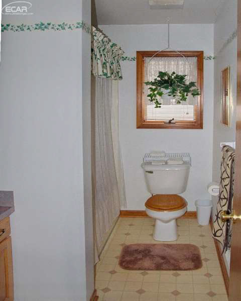 6156 North Belsay Road Flint, MI 48506 - Photo 6 of 26 20433926-5.JPG