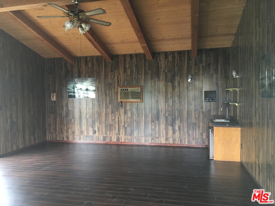 425 Wing Street Glendale, CA 91205 - Photo 3 of 40