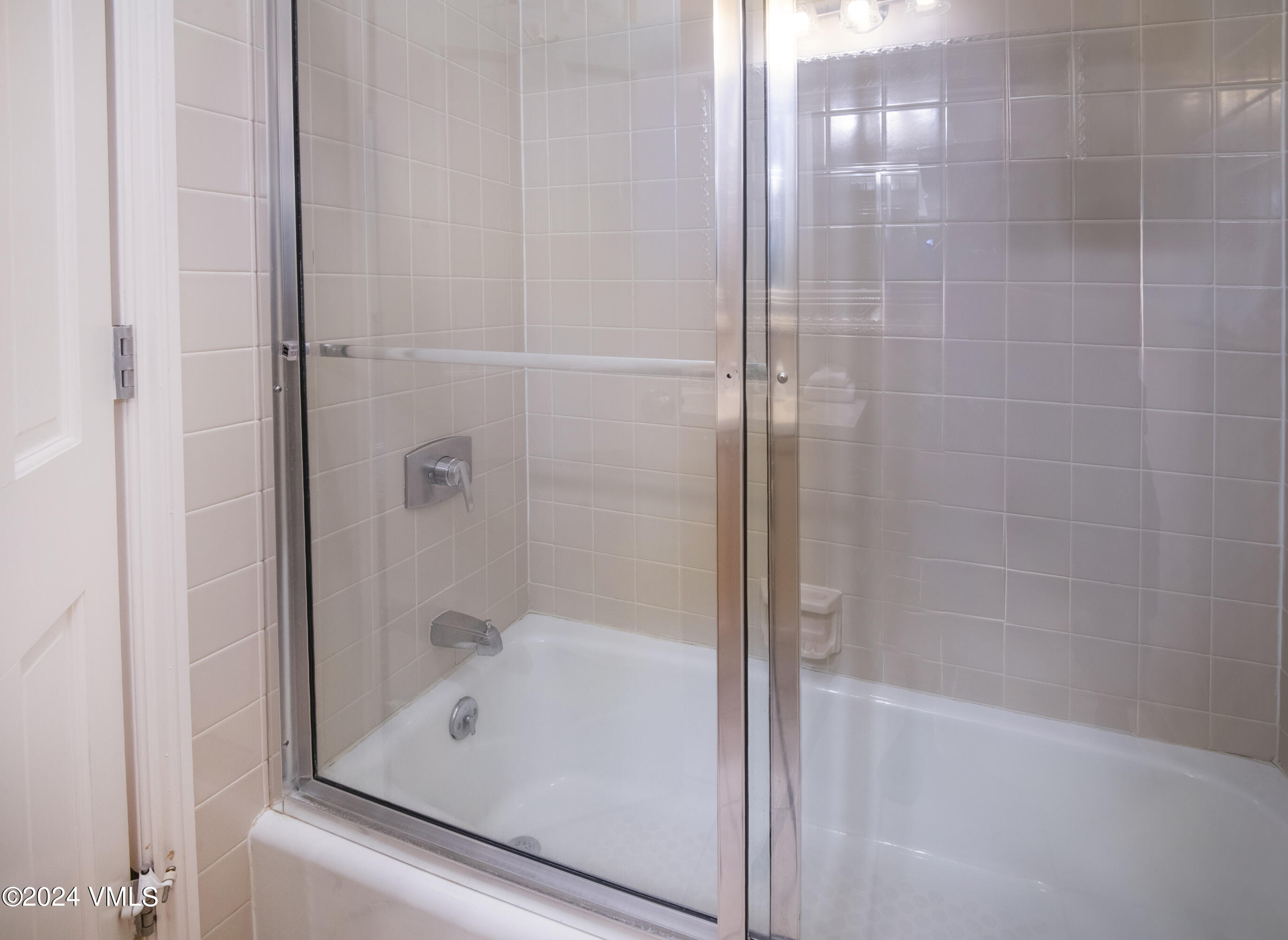 1100 North Frontage Road West, Unit 2313 Vail, CO 81657 - Photo 13 of 43 Simba-Run-2313-MLS_15