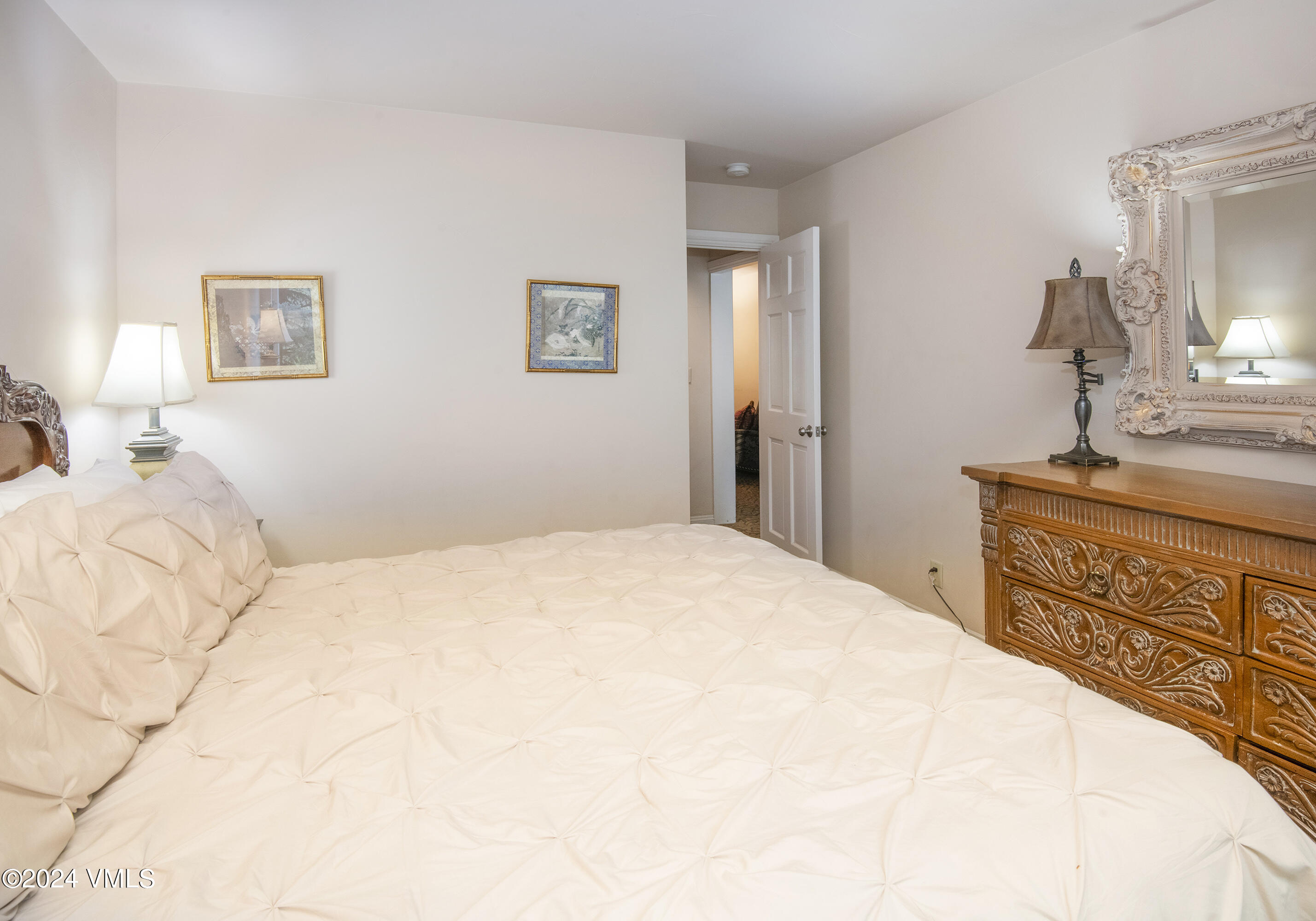 1100 North Frontage Road West, Unit 2313 Vail, CO 81657 - Photo 15 of 43 Simba-Run-2313-MLS_17